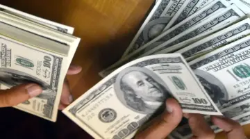 الدولار يتجه لأكبر مكاسب شهرية منذ يوليو مدفوعًا بالاضطرابات الجيوسياسية وارتفاع أسعار الطاقة.